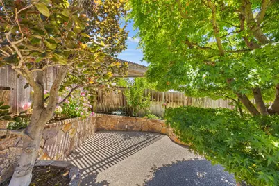 2295 S Crest Avenue, Martinez, CA 94553 - Photo 35