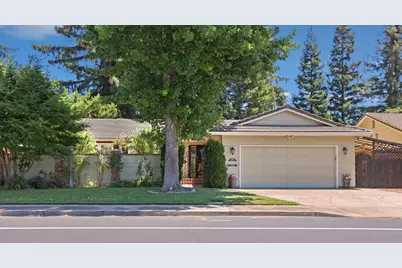 806 S Mills Avenue, Lodi, CA 95242 - Photo 1