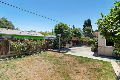 1718 Sandalwood Drive, Modesto, CA 95350 - Photo 43