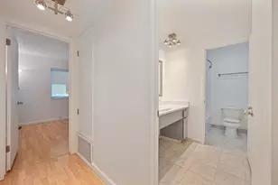 724 Woodside Ln E, Sacramento, CA 95825 - Photo 19