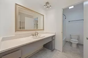 724 Woodside Ln E, Sacramento, CA 95825 - Photo 17
