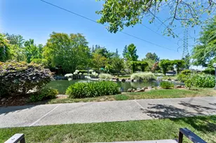 724 Woodside Ln E, Sacramento, CA 95825 - Photo 37