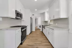 1600 51st St, Sacramento, CA 95819 - Photo 11