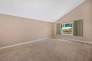 9241 Linda Rio Dr, Sacramento, CA 95826 - Photo 15