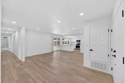 4018 Dion Court, Sacramento, CA 95826 - Photo 7