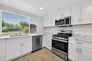 4018 Dion Ct, Sacramento, CA 95826 - Photo 11
