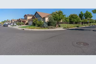 1017 Kumara, Manteca, CA 95337 - Photo 3