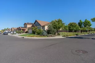 1017 Kumara, Manteca, CA 95337 - Photo 3