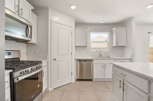 254 Grand Cyn Ct, Merced, CA 95341 - Photo 21