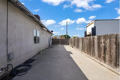 2111 Hackett Road, Ceres, CA 95307 - Photo 19