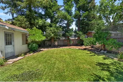 9161 Grove Street, Elk Grove, CA 95624 - Photo 31