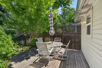9161 Grove Street, Elk Grove, CA 95624 - Photo 27