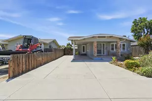1105 W G St, Oakdale, CA 95361 - Photo 5