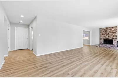 7436 Golden Oak Way, Sacramento, CA 95831 - Photo 5