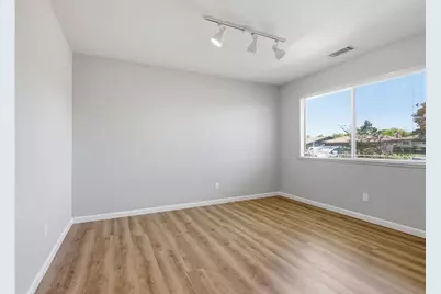 7436 Golden Oak Way, Sacramento, CA 95831 - Photo 25