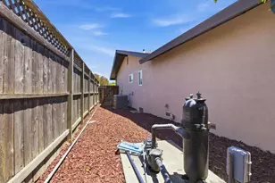 7436 Golden Oak Wy, Sacramento, CA 95831 - Photo 33