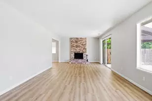 7436 Golden Oak Wy, Sacramento, CA 95831 - Photo 7