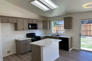 1376 Venice Cir, Stockton, CA 95206 - Photo 7