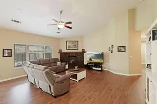 962 Stampede Trail, Galt, CA 95632 - Photo 5