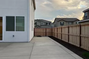 1808 Apiary Wy, Hughson, CA 95326 - Photo 17