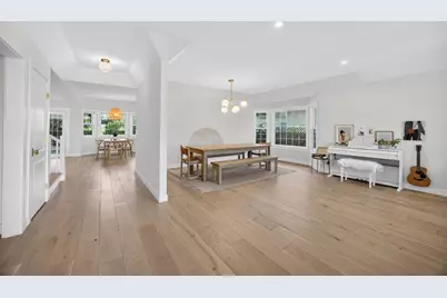 7636 Bridgeview Drive, Sacramento, CA 95831 - Photo 3