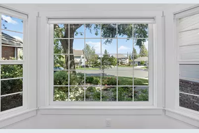 7636 Bridgeview Drive, Sacramento, CA 95831 - Photo 7