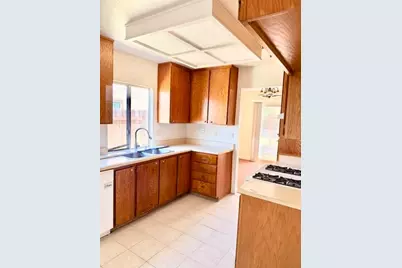 8170 Sarasota, Sacramento, CA 95828 - Photo 3