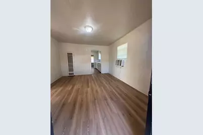 4079 E Heaton Avenue, Fresno, CA 93702 - Photo 5