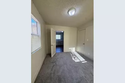 4079 E Heaton Avenue, Fresno, CA 93702 - Photo 11