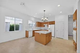 380 Lyman Cir, Sacramento, CA 95835 - Photo 19
