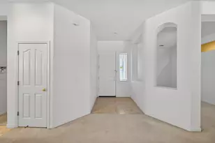 380 Lyman Cir, Sacramento, CA 95835 - Photo 13