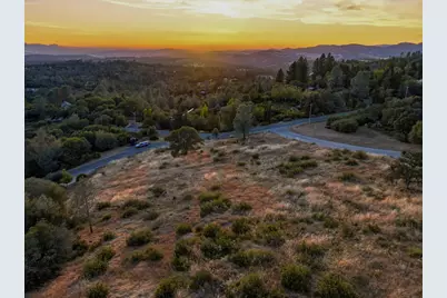 10306 Canyon Creek Lane, Penn Valley, CA 95946 - Photo 3