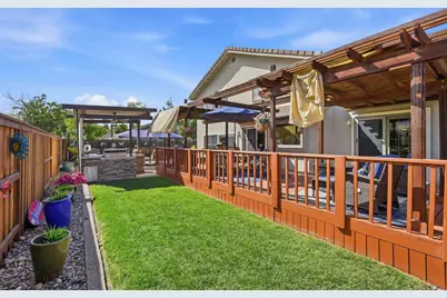 8904 Royal Gate Way, Elk Grove, CA 95624 - Photo 47