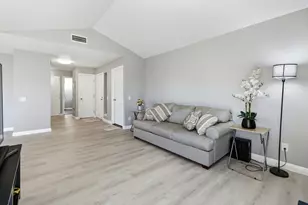3529 Lindenwood Way, Sacramento, CA 95826 - Photo 5