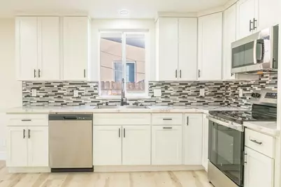 7677 Franklin Boulevard, Sacramento, CA 95823 - Photo 9
