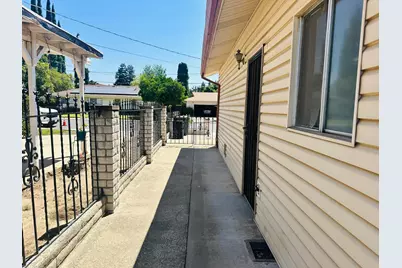 1633 Walnut, Escalon, CA 95320 - Photo 19