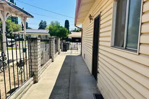 1633 Walnut, Escalon, CA 95320 - Photo 19