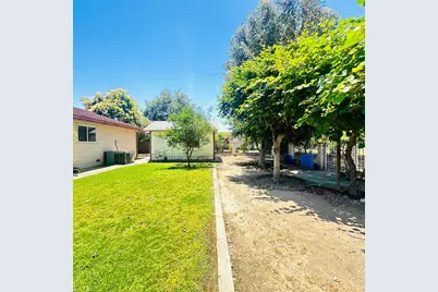 1633 Walnut, Escalon, CA 95320 - Photo 23