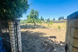 1633 Walnut, Escalon, CA 95320 - Photo 27