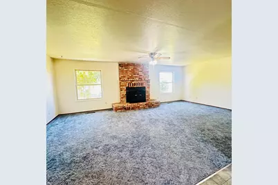1633 Walnut, Escalon, CA 95320 - Photo 5