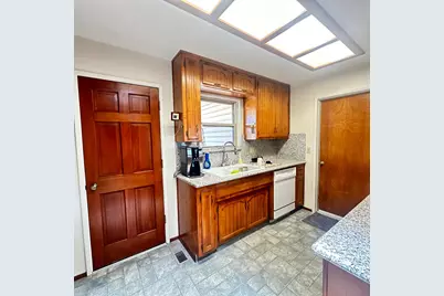 1633 Walnut, Escalon, CA 95320 - Photo 3