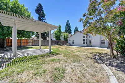 8759 Fobes Dr, Antelope, CA 95843 - Photo 31
