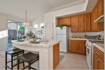 7920 Calzada Ct, Elk Grove, CA 95758 - Photo 9