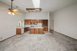 2701 Twin Oak Ln, Modesto, CA 95355 - Photo 15