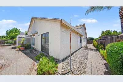 2701 Twin Oak Lane, Modesto, CA 95355 - Photo 29