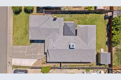 1585 Mulberry Lane, Lemoore, CA 93245 - Photo 3