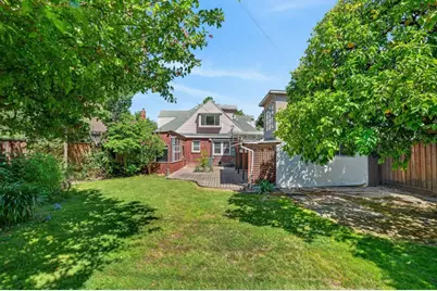 916 Mission Way, Sacramento, CA 95819 - Photo 39