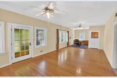 916 Mission Way, Sacramento, CA 95819 - Photo 5