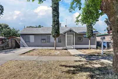 520 W 9th Street, Merced, CA 95341 - Photo 1