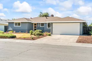 1339 Palomar Cir, Sacramento, CA 95831 - Photo 1
